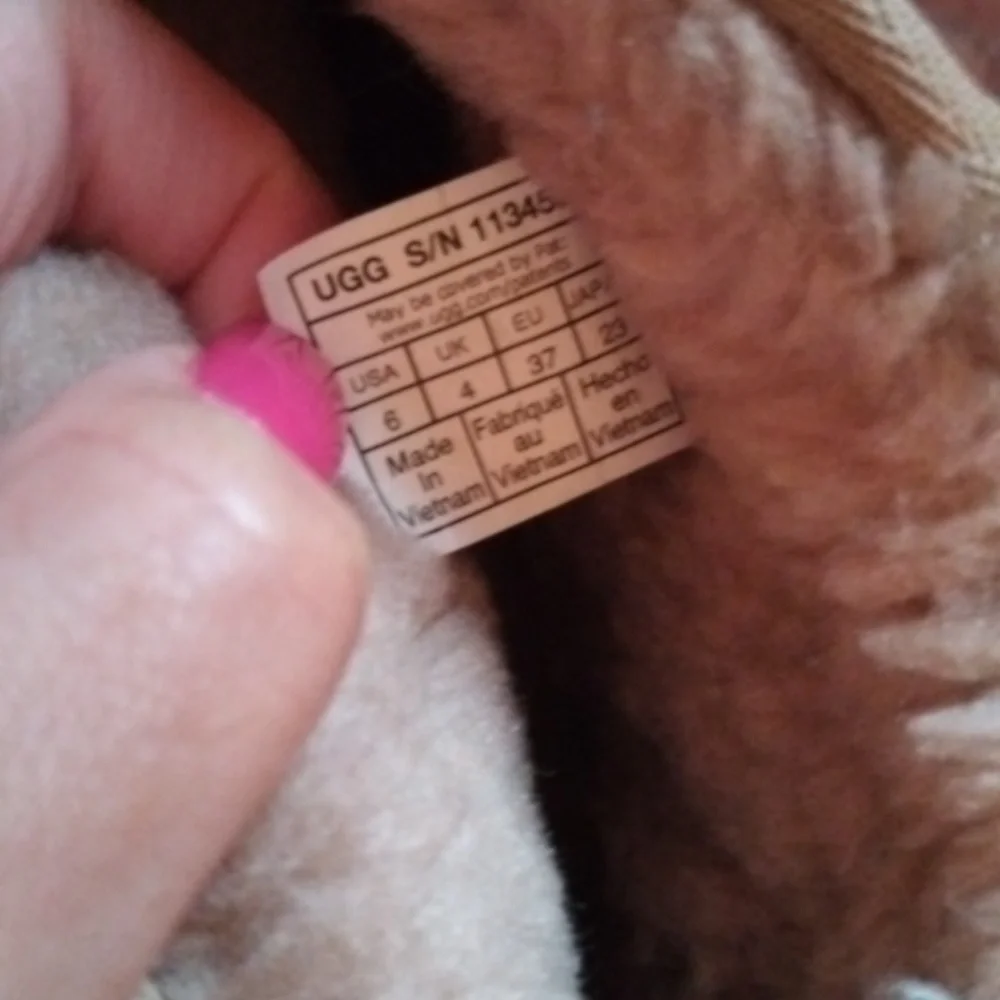 EUC Rare UGG Tan Leopard Print Y2k Boots - Size 6